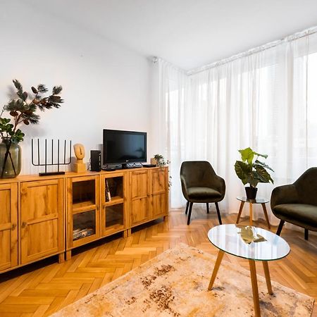 Metro Swietokrzyska Boho Aesthetic Apartment وارسو المظهر الخارجي الصورة
