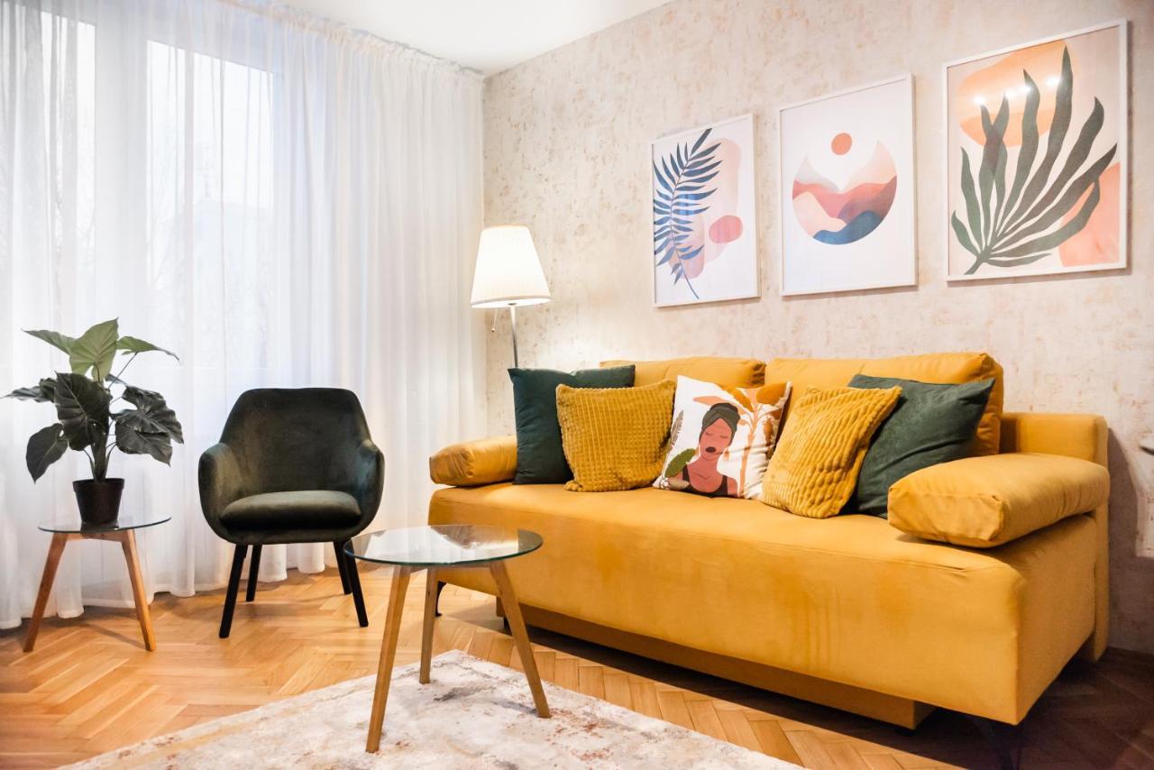 Metro Swietokrzyska Boho Aesthetic Apartment وارسو المظهر الخارجي الصورة
