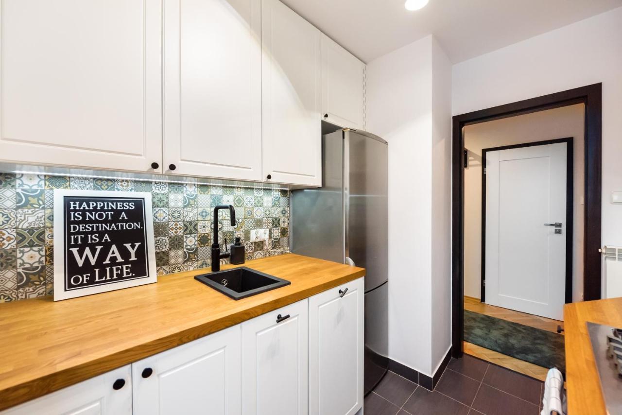 Metro Swietokrzyska Boho Aesthetic Apartment وارسو المظهر الخارجي الصورة